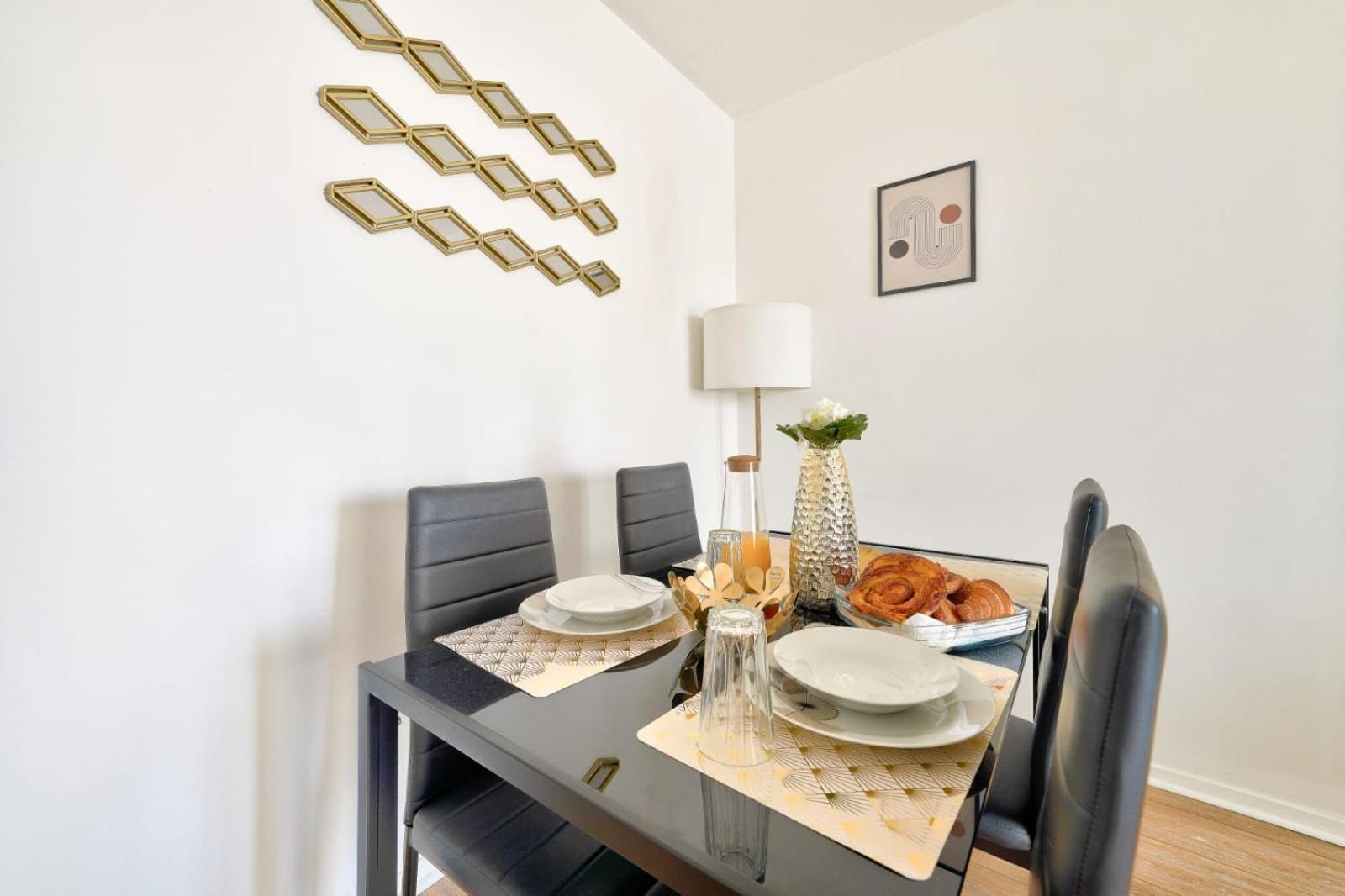 Le Cosy Yellow Appartement Lumineux A 5 Min De La Gare D'Evry Avec Parking Gratuit Courcouronnes Buitenkant foto